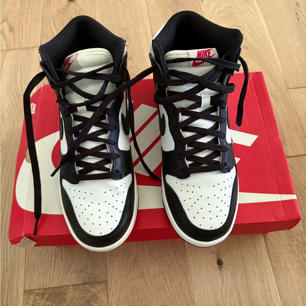 Nike dunk high top Black and White Sneakers Classic Style